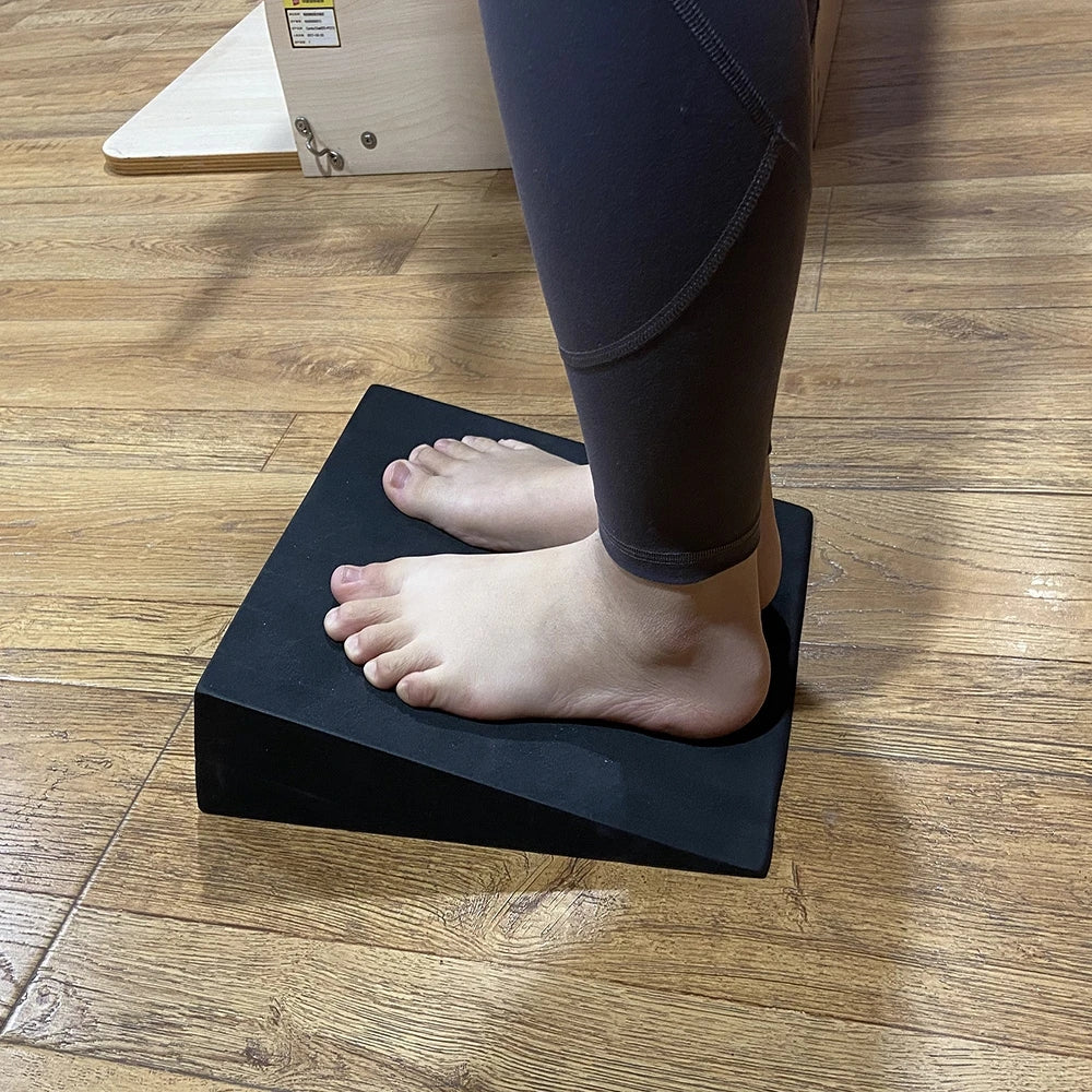 Premium Yoga Wedge Blocks – Lightweight EVA Foam Support for Wrist & Lower Back – Non-Slip Exercise Slant Board for Yoga